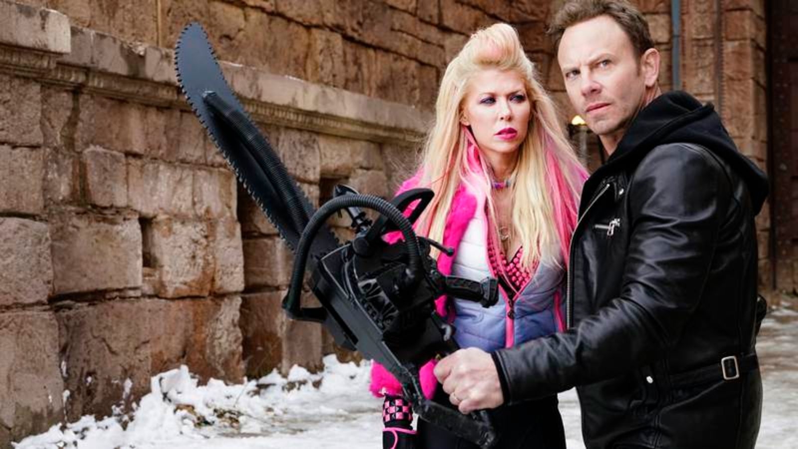 Trouble in Taradise: Tara Reid is suing Sharknado producers for $100 million 8 Trouble in Taradise: Tara Reid is suing Sharknado producers for $100 million 1