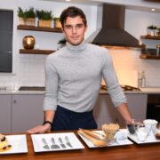 Antoni Porowski's Reaction to Pete Davidson and Kate Beckinsale's PDA Is All of Us — The News in Tweets