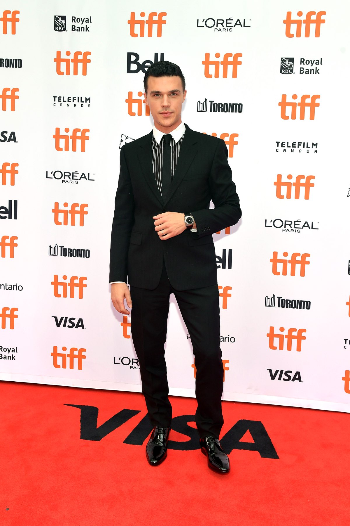 Red Carpet Recap: Charlie Hunnam, Paul Wesley, Daniel Radcliffe, Joe ...