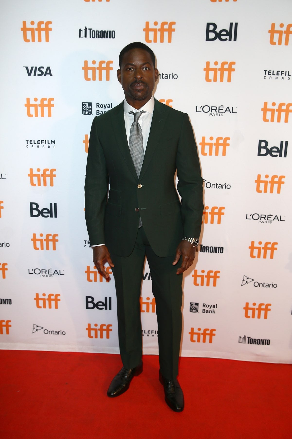 Red Carpet Recap: Charlie Hunnam, Paul Wesley, Daniel Radcliffe, Joe ...