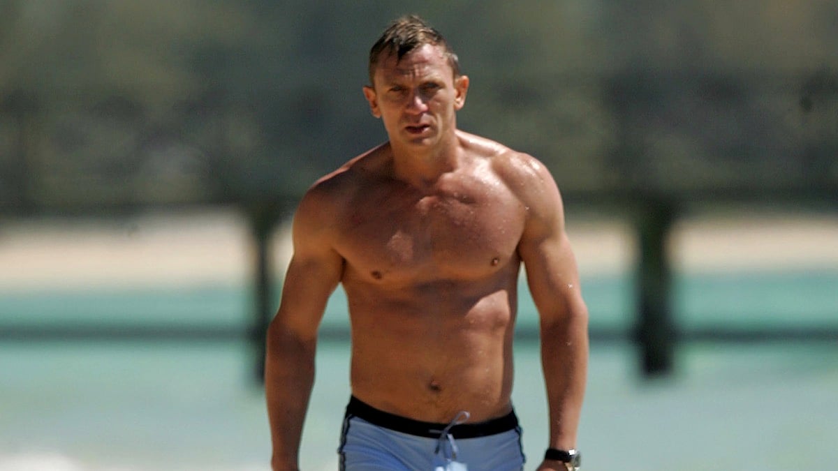 Daniel Craig Suits Up In The Bahamas Photos Socialite Life