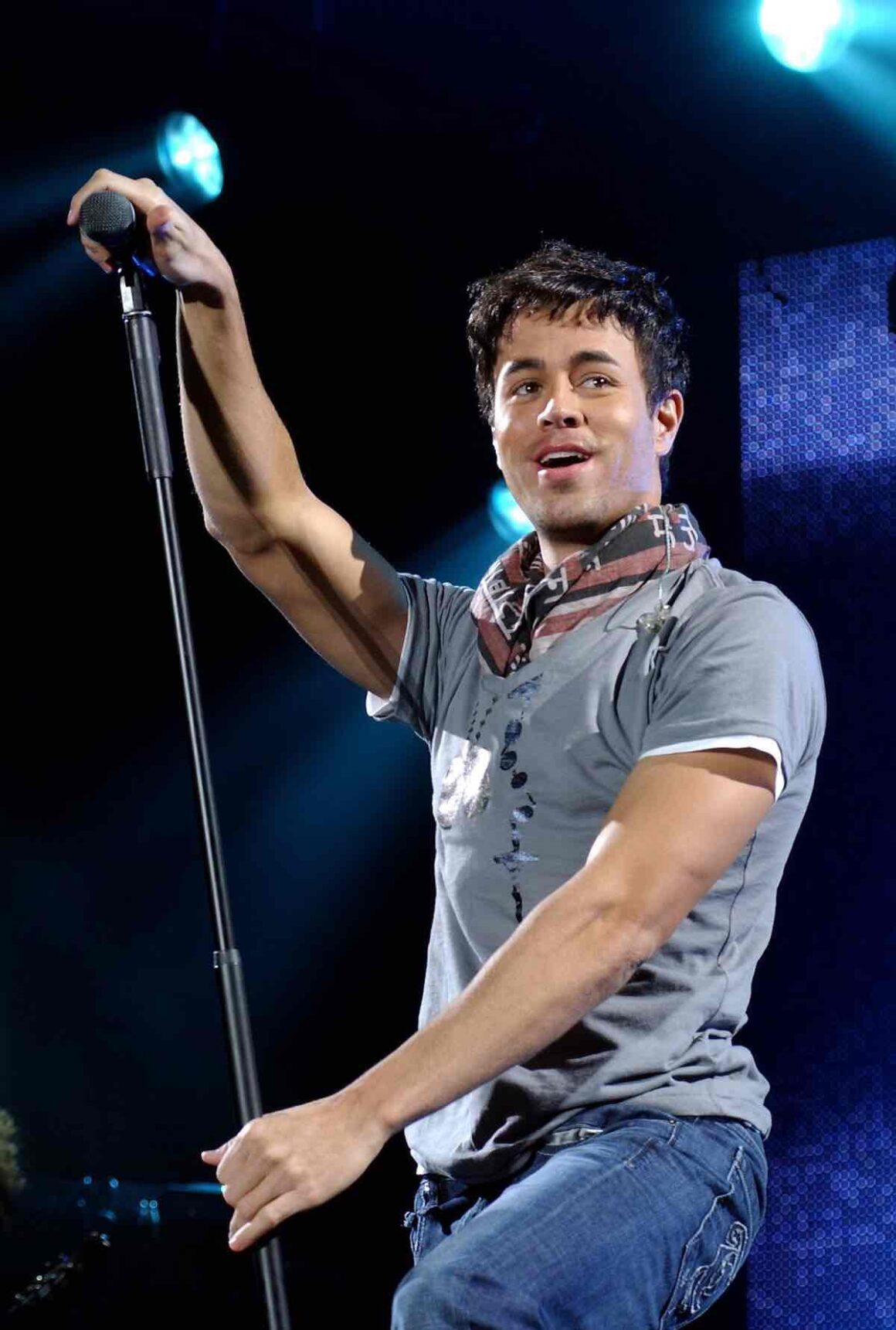 Enrique Iglesias 2020 Pictures / Enrique Iglesias Shows At Billboard Latin Music Awards To Accept Top Latin Artist Of All Time Award Daily Mail Online - See enrique iglesias pictures, photo shoots, and listen online to the latest music.