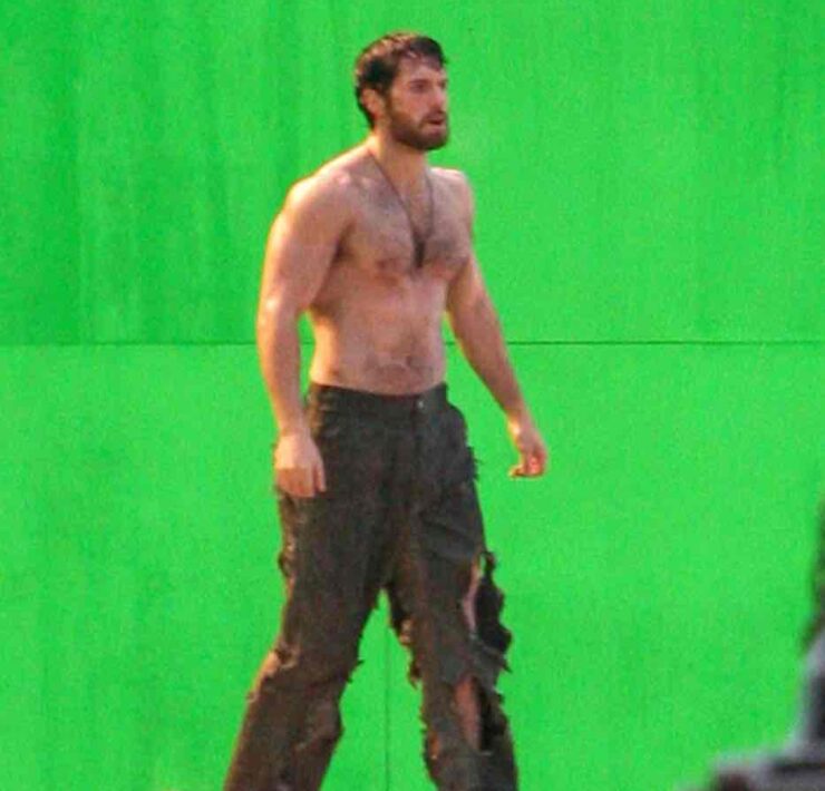 A Shirtless Henry Cavill On The Set Of 'Man Of Steel'