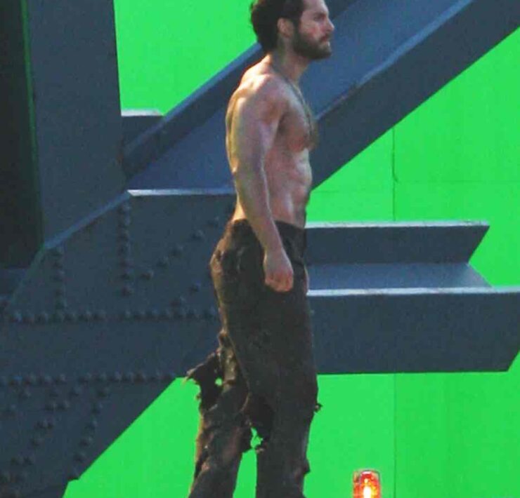 A Shirtless Henry Cavill On The Set Of 'Man Of Steel'