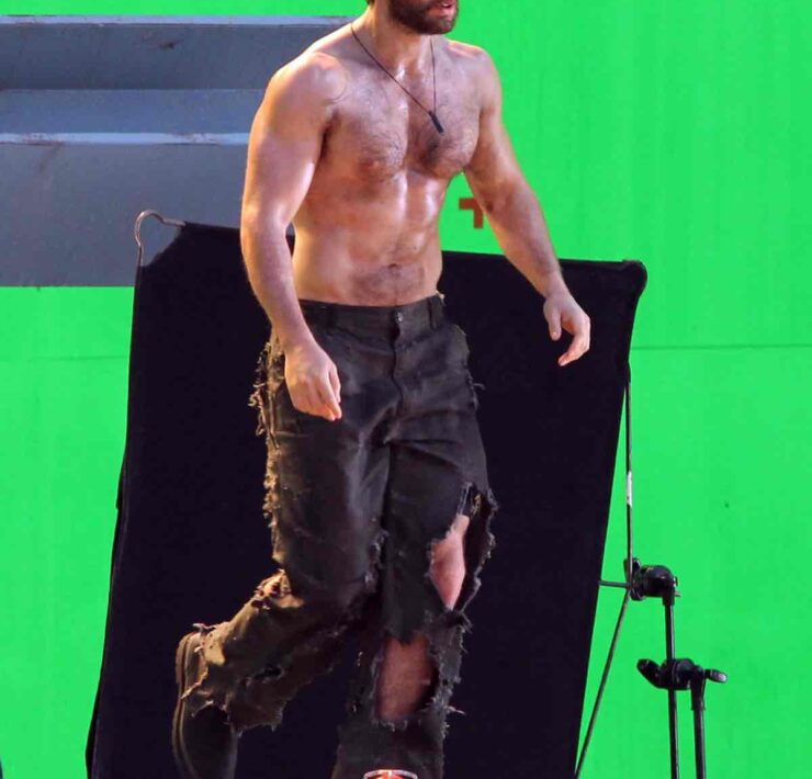 Henry Cavill On The Set Of 'Man Of Steel'