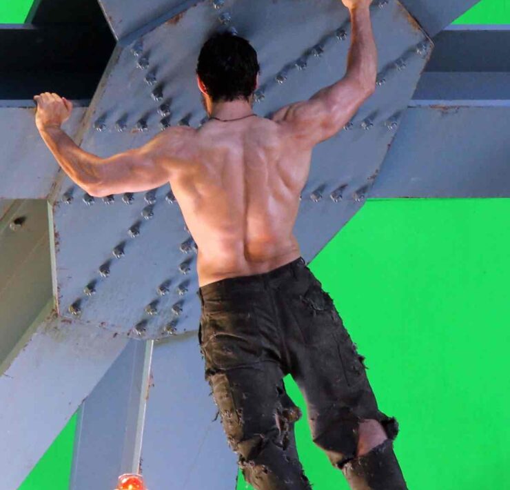 Henry Cavill On The Set Of 'Man Of Steel'