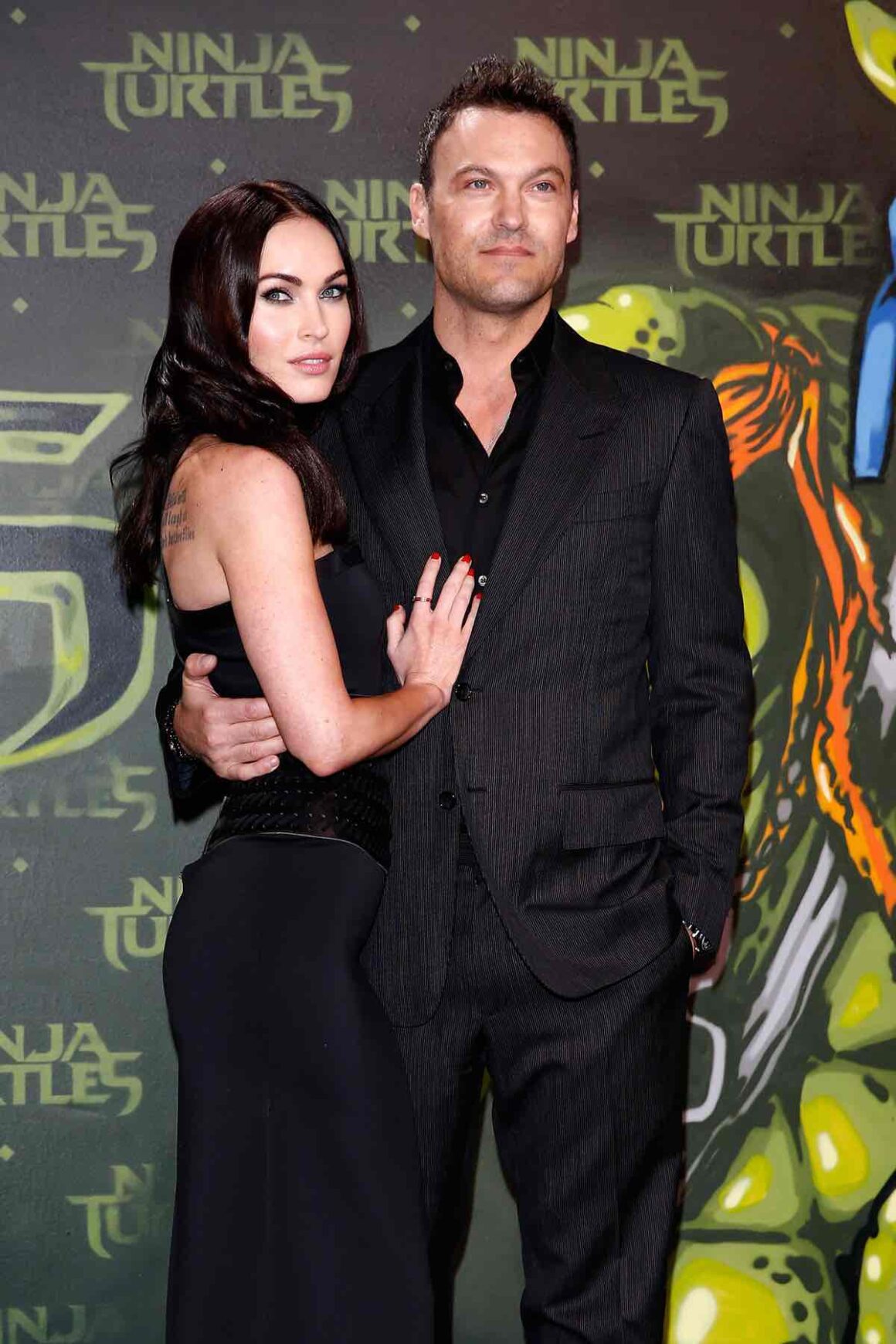 Brian Austin Green denies dating both Courtney Stodden and Tina Louise