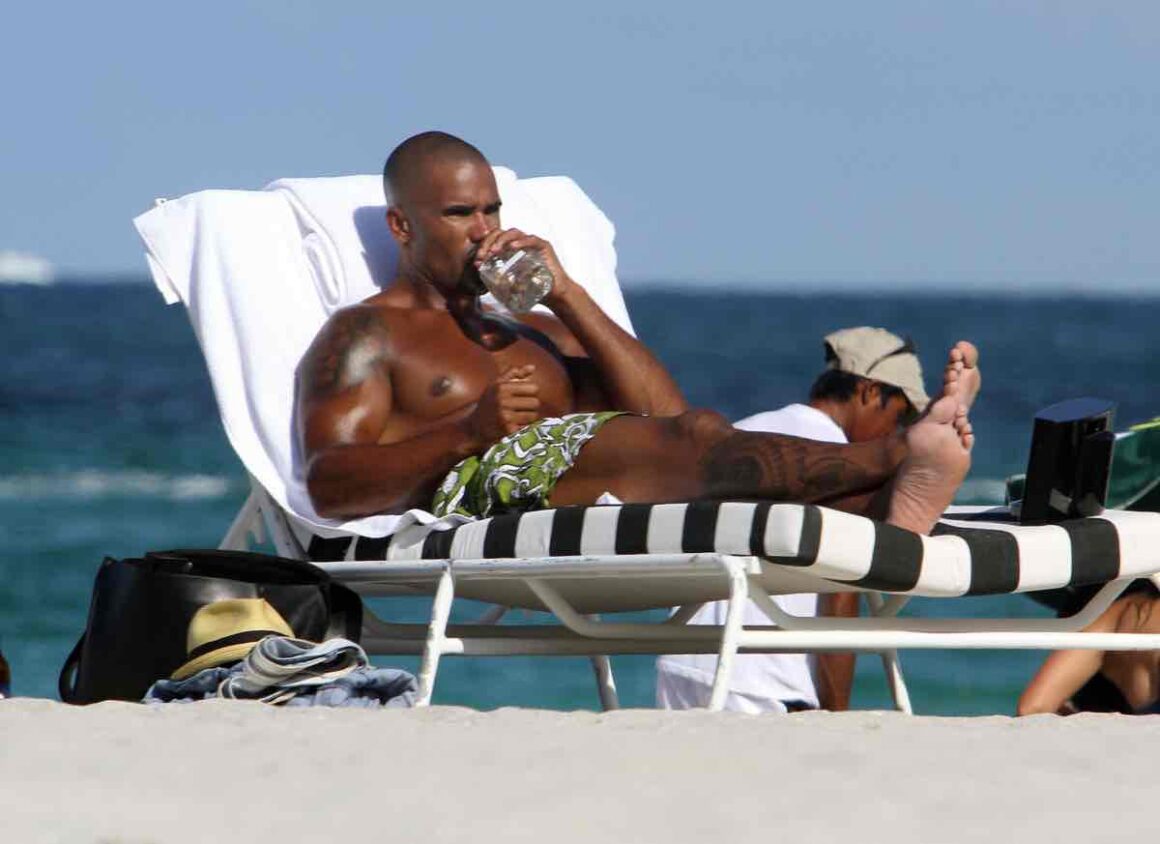 Topless Beach Bitches - Shemar Moore Enjoys Some Patron in Miami Beach â€” PHOTOS â€“ Socialite Life