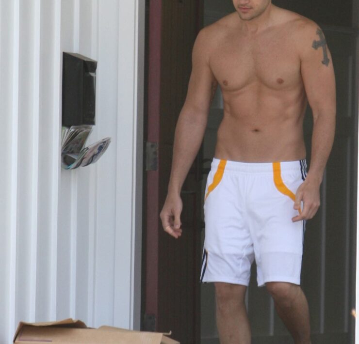 Nick Zano Moving Boxes Into New Home