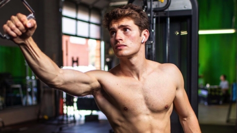 The 10 Hottest Gregg Sulkin Shirtless Moments on Instagram – Socialite Life