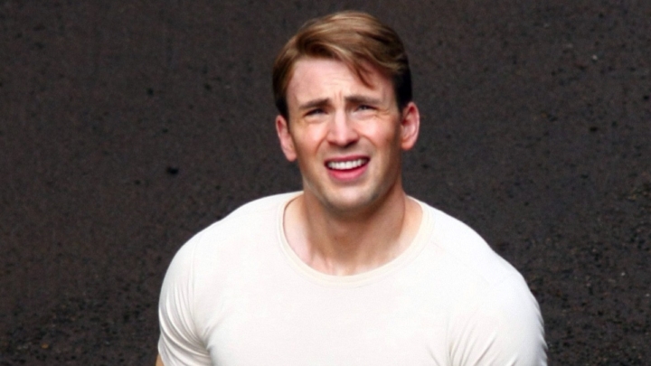 Chris Evans Shows Off His Buff Bod On Captain America Set - Socialite Life