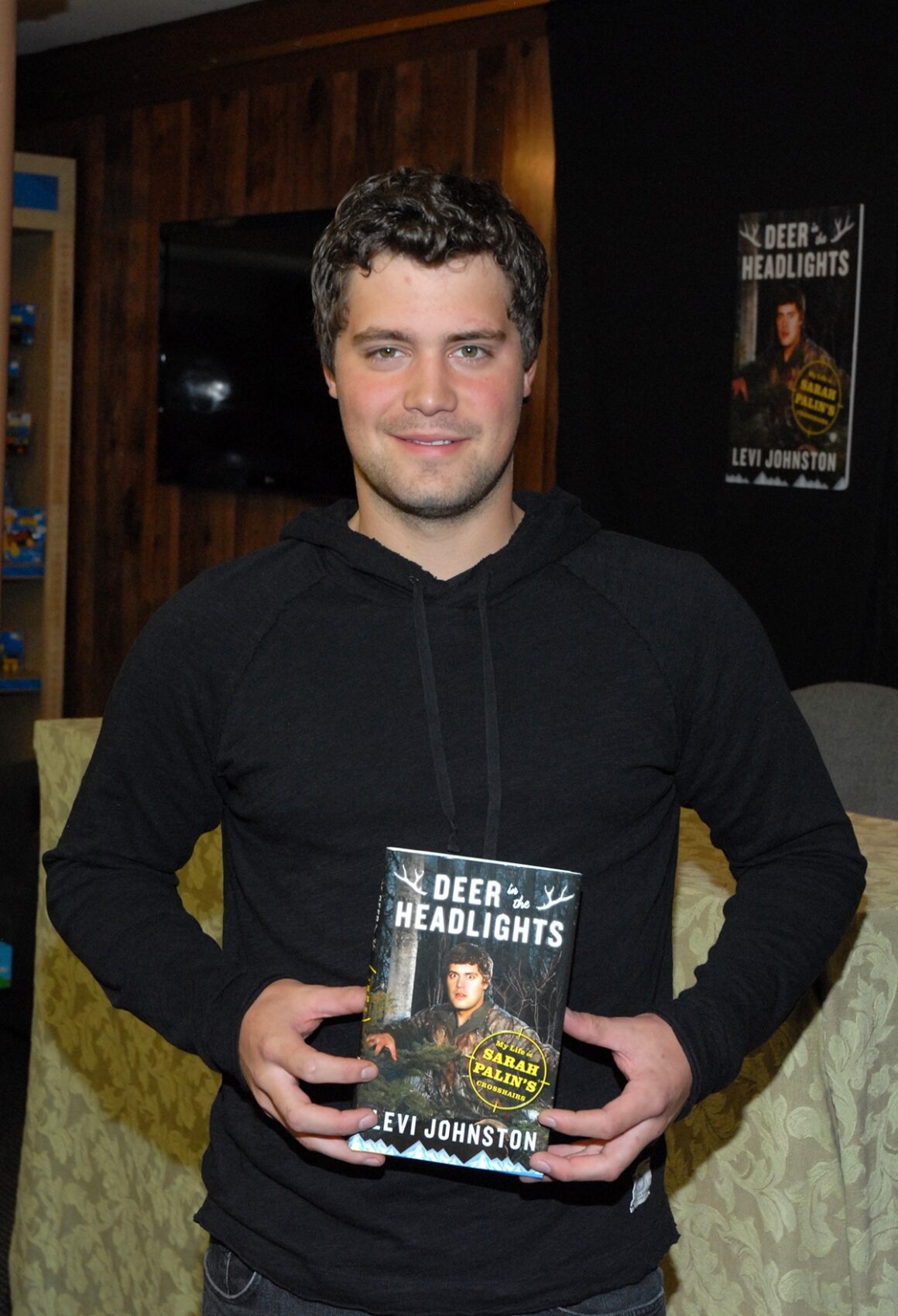 Levi Johnston Signs Copies Of "Deer In Headlights"