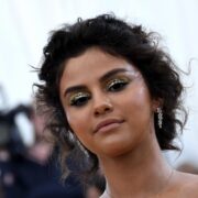 Selena Gomez laughs of 2018 Met Gala self-tanning disaster