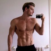 Meet Instagram hottie Tommy Pearce