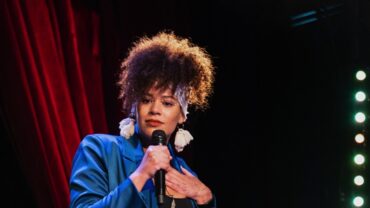UK Comedian Mary O’Connell talks comedy, OnlyFans and more – Socialite Life