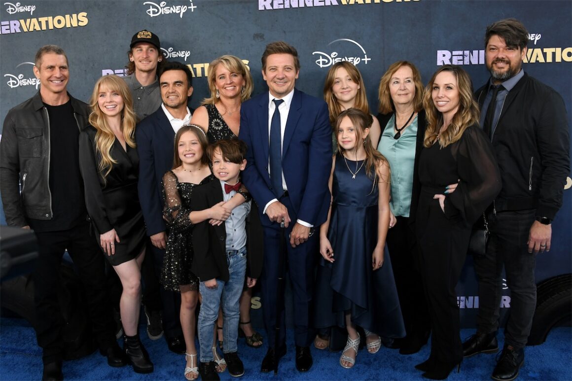 Jeremy Renner walks red carpet at Rennervations premiere