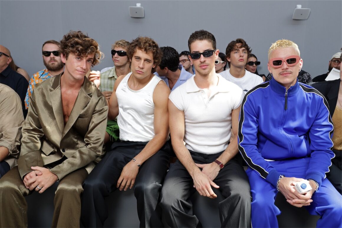 Loewe : Front Row - Paris Fashion Week - Menswear Spring/Summer 2024