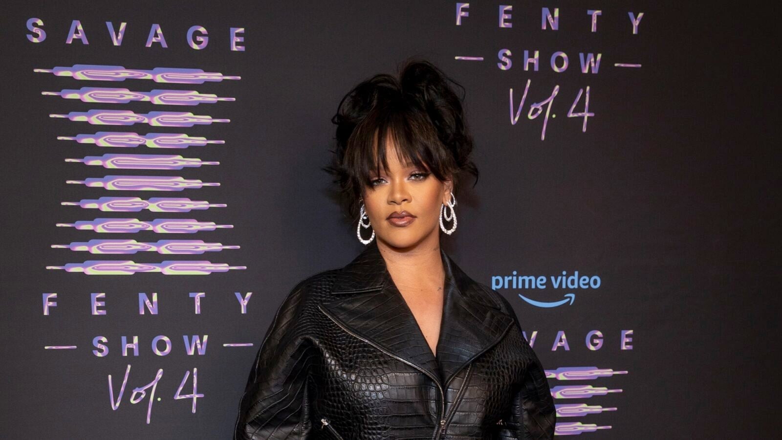 Rihanna steps down as Savage x Fenty CEO – Socialite Life