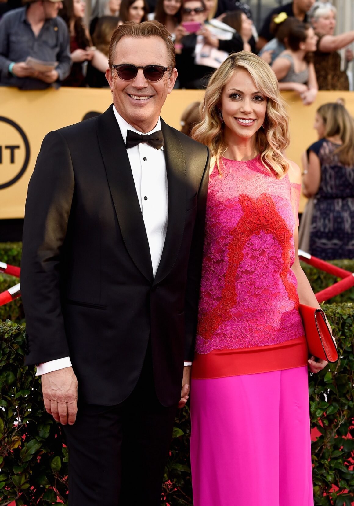 Kevin Costner and Christine Buamgartner 21st Annual Screen Actors Guild Awards - Arrivals