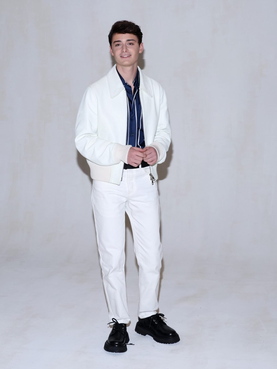 Noah Schnapp AMI - Alexandre Mattiussi : Photocall - Paris Fashion Week - Menswear Fall-Winter 2023-2024