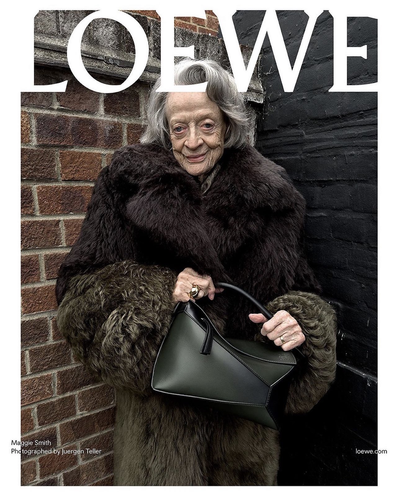 Maggie Smith protagoniza la nueva campaña de Loewe