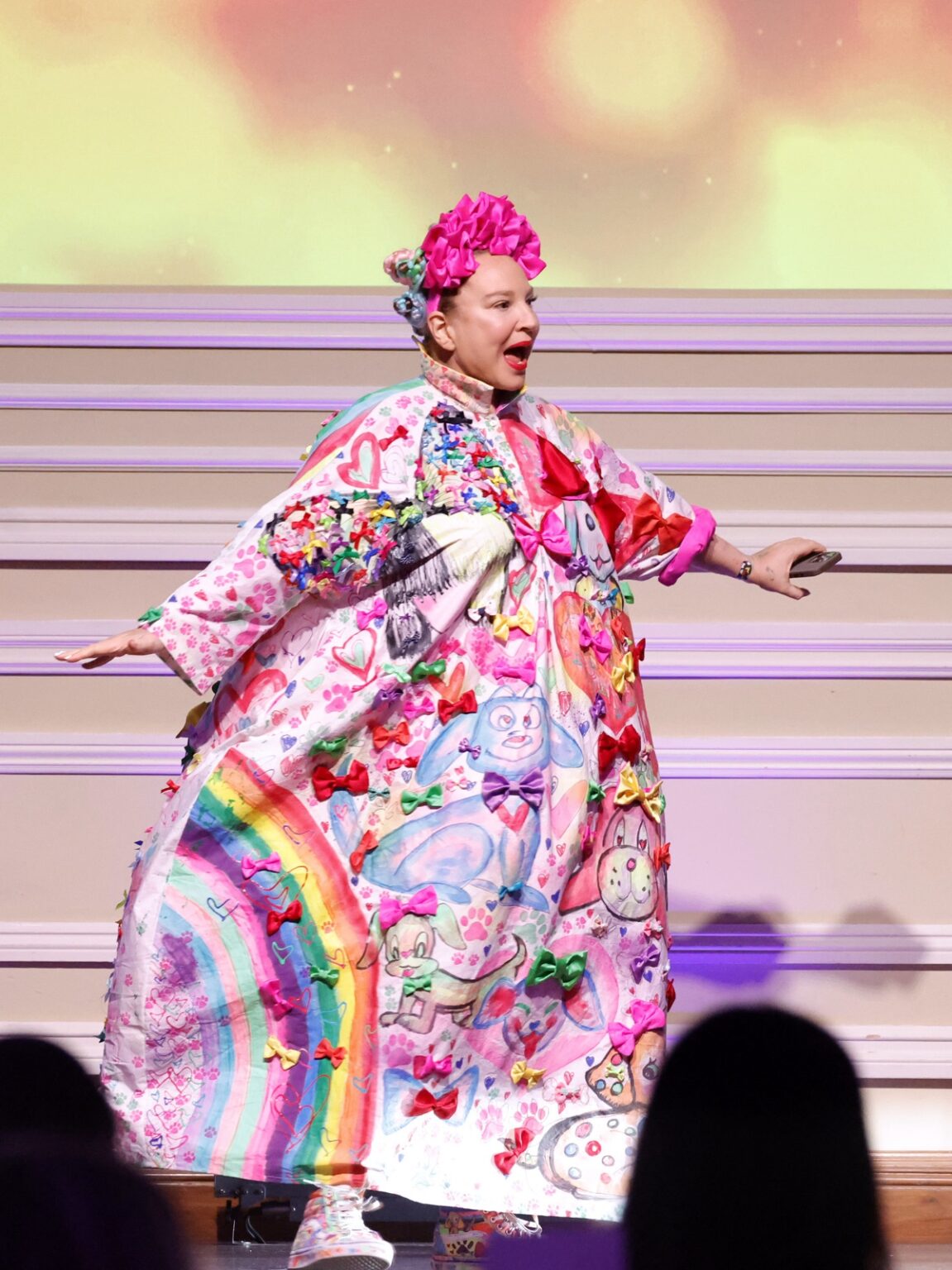 Sia debuts facelift, shows her face in public for the first time in 5 ...