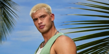 Sail Away with Ben Crofchick to Deal or No Deal Island – Socialite Life