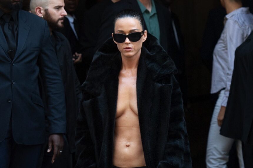 Paris Fashion Week Haute Couture Fall/Winter 2024-2025 - Balenciaga - Arrivals