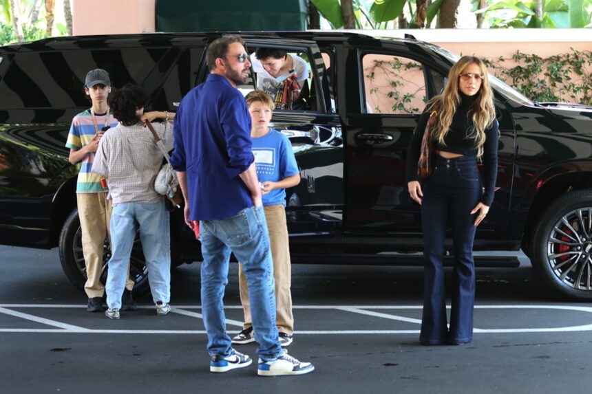 Ben Affleck And Jennifer Lopez Out In Los Angeles