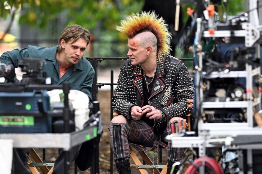 Austin Butler And Matt Smith Film Scenes For ‘Caught Stealing’ In New York City