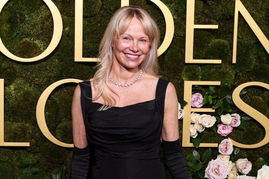 Pamela Anderson 82nd Annual Golden Globe Awards - Arrivals