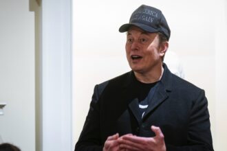 Elon Muus - Trump Chairs A Meeting Of His Cabinet