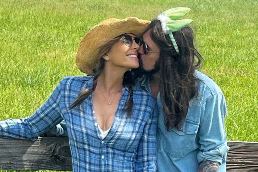 Elizabeth Hurley and Billy Ray Cyrus