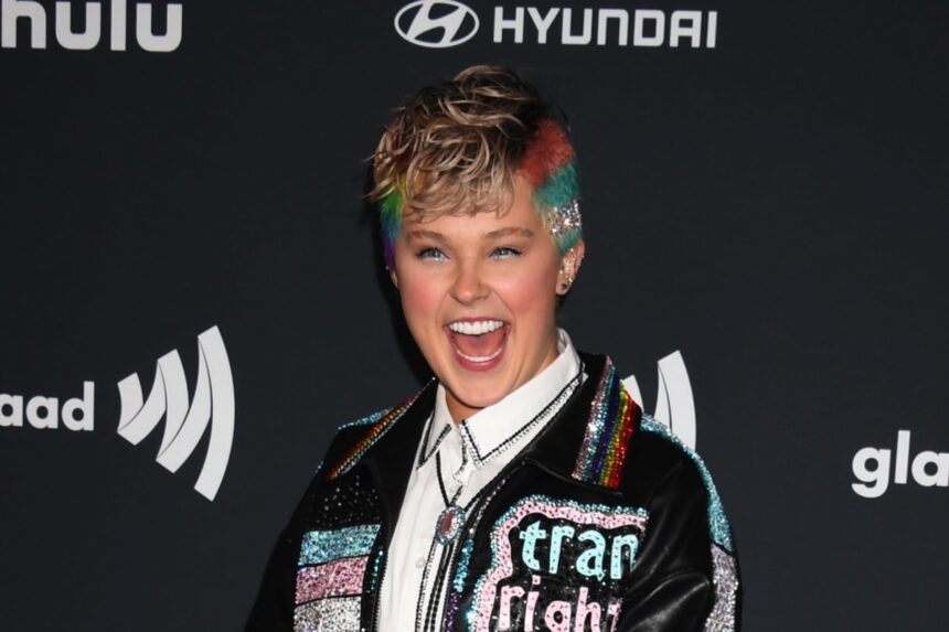 JoJo Siwa 36th Annual GLAAD Media Awards - Arrivals