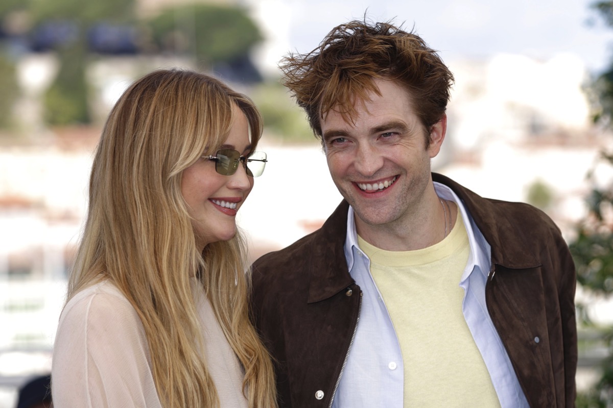 Jennifer Lawrence’s Die, My Love performance called “transformative,” while Robert Pattinson earns rave reviews as well