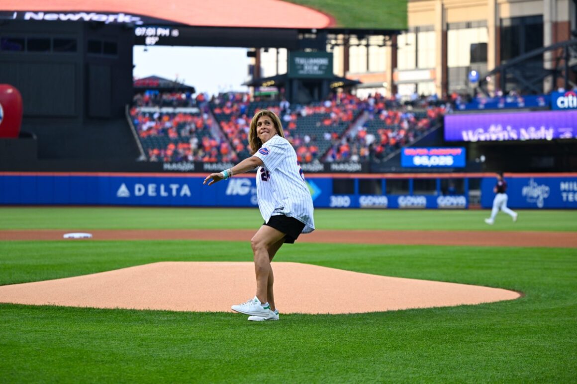 Hoda Kotb throws the first pitch at the New York Mets vs Atlanta Braves game