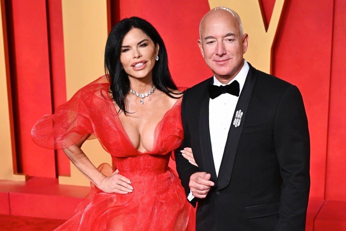 The Big 5: Jeff Bezos and Lauren Sanchez big-ass Venice wedding, Katy Perry and Orlando Bloom split, LeAnn Rimes teeth fall out while onstage, plus Brad Pitt and Sean Combs news