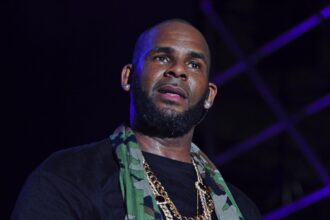 R. Kelly Live During 10th Annual Jazz in the Gardens