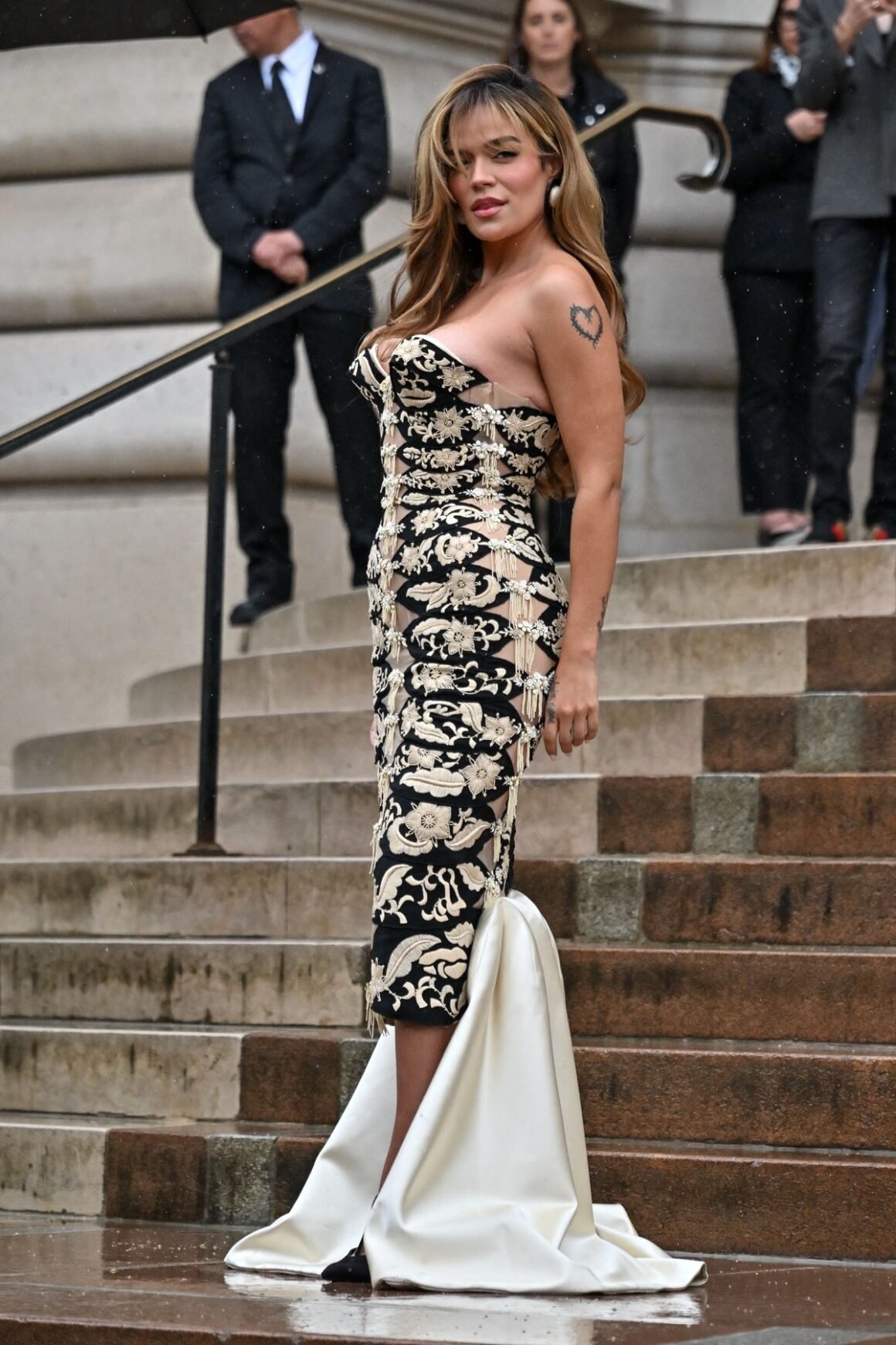 Paris Fashion Week - Spring Summer 2026 - Schiaparelli - Outside Arrivals