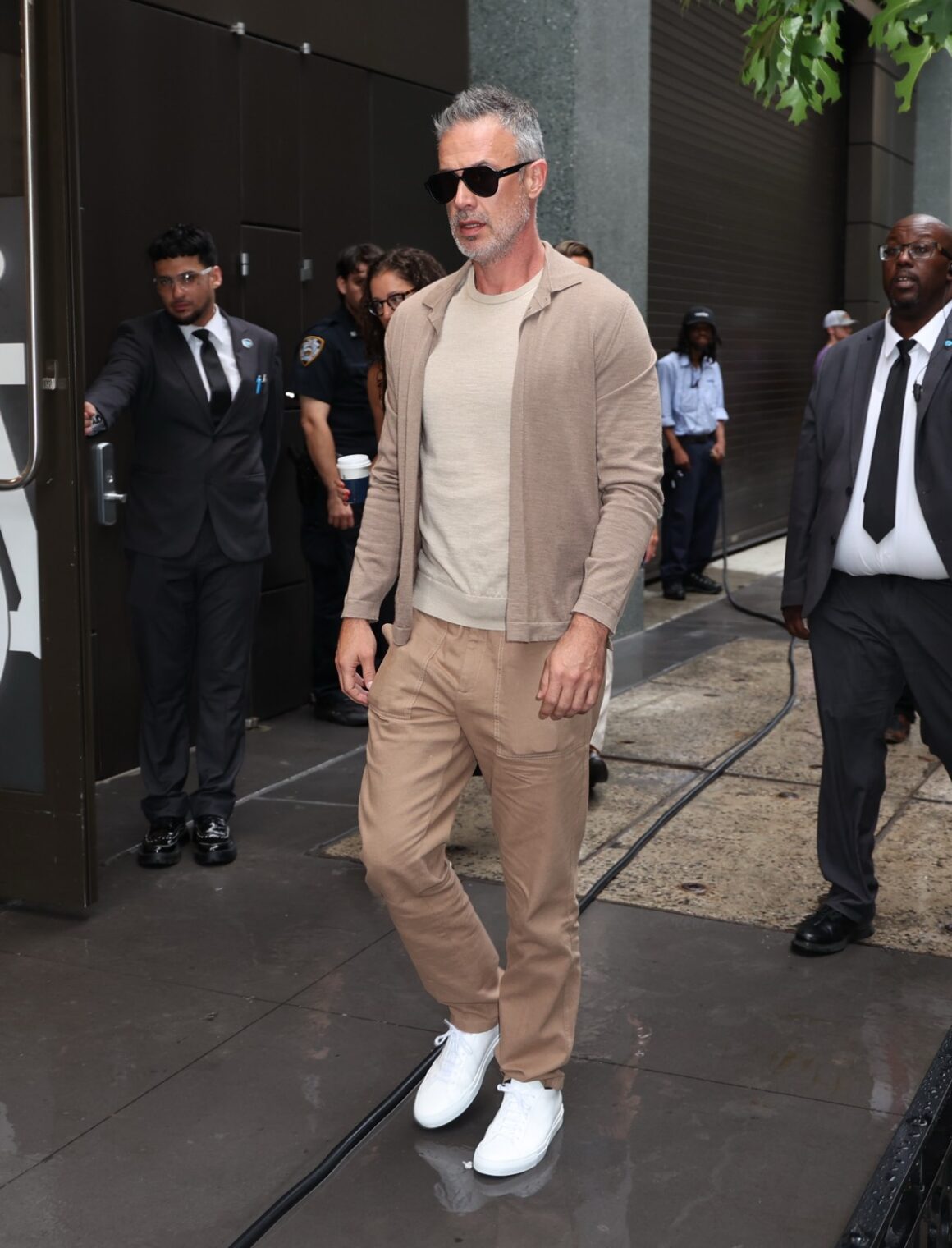 Freddie Prinze Jr out in New York City