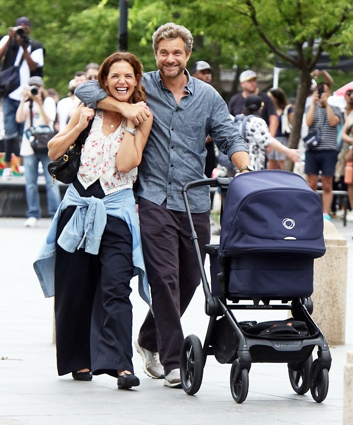 Katie Holmes And Joshua Jackson Filming On The ’Happy Hour’ Set In New York City