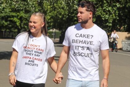Jojo Siwa and Chris Hughes join the great Jaffa Cake debate in slogan T-shirts at BST Hyde Park