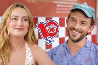Jonathan Bailey had a Chicken Shop Date with Amelia Dimoldenberg