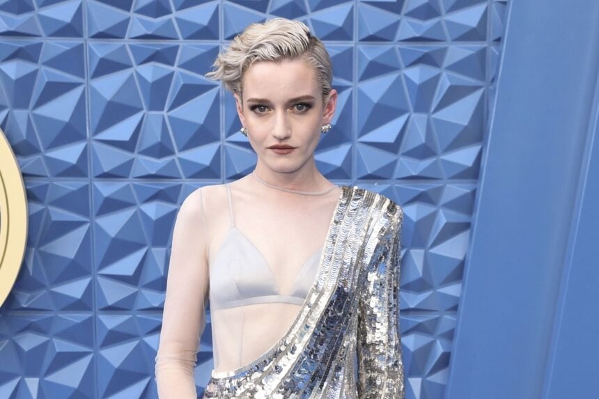 Julia Garner