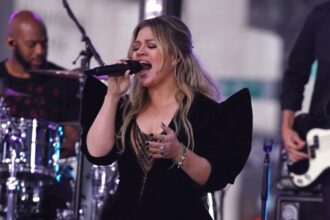 Kelly Clarkson