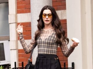 Anne Hathaway On Location Filming 'The Devil Wears Prada 2' In New York