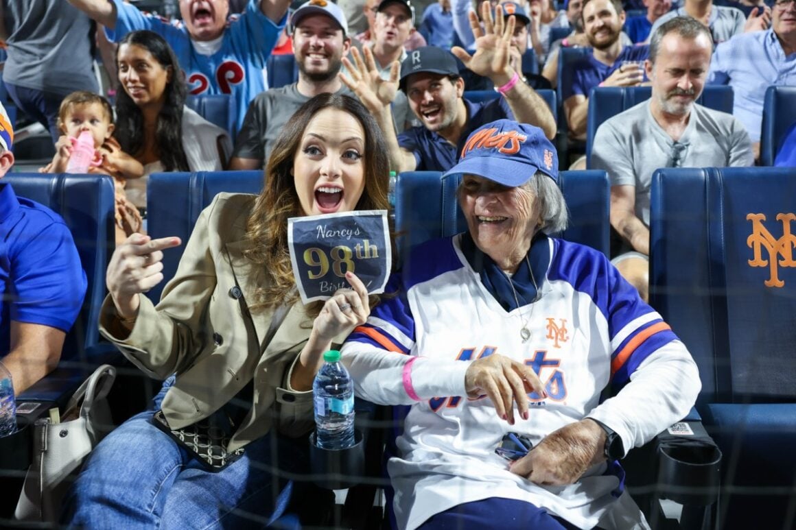 Liz Gillies