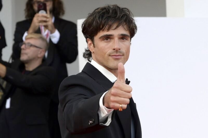 Celeb Snaps: Jacob Elordi, Aaron Taylor-Johnson, Callum Turner, Oscar Isaac, and more