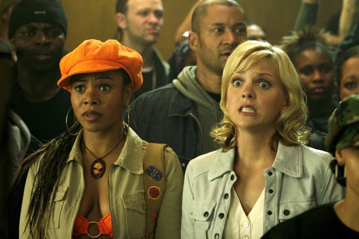 Scary Movie 3 (2003)