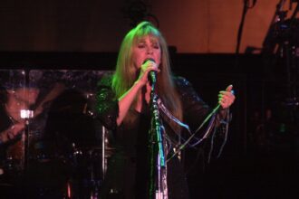 Stevie Nicks at the 2001 Radio and Records Convention, Century Pl;aza Hotel, Century City, 06-14-01